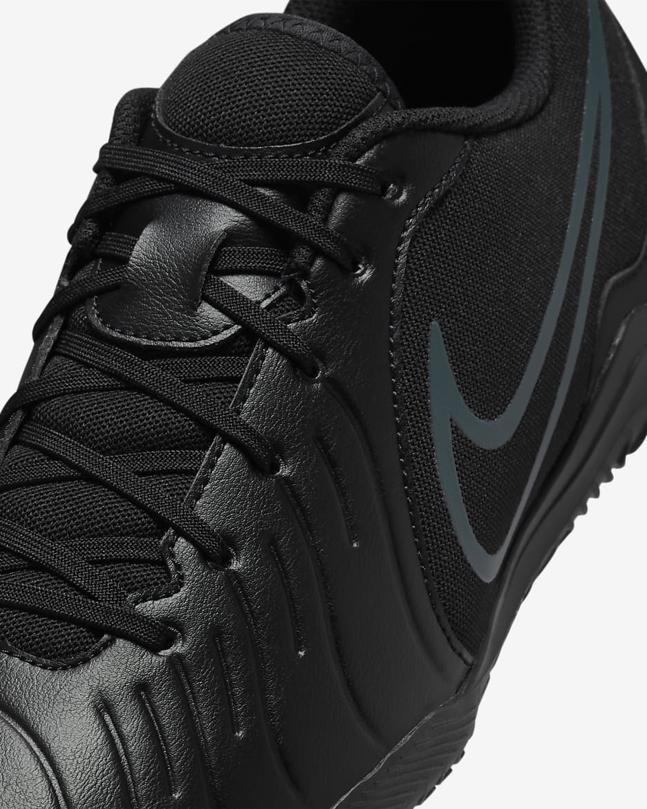 Nike tiempo black and white indoor deals